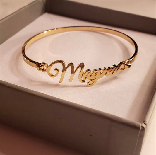 Bangle bracelet